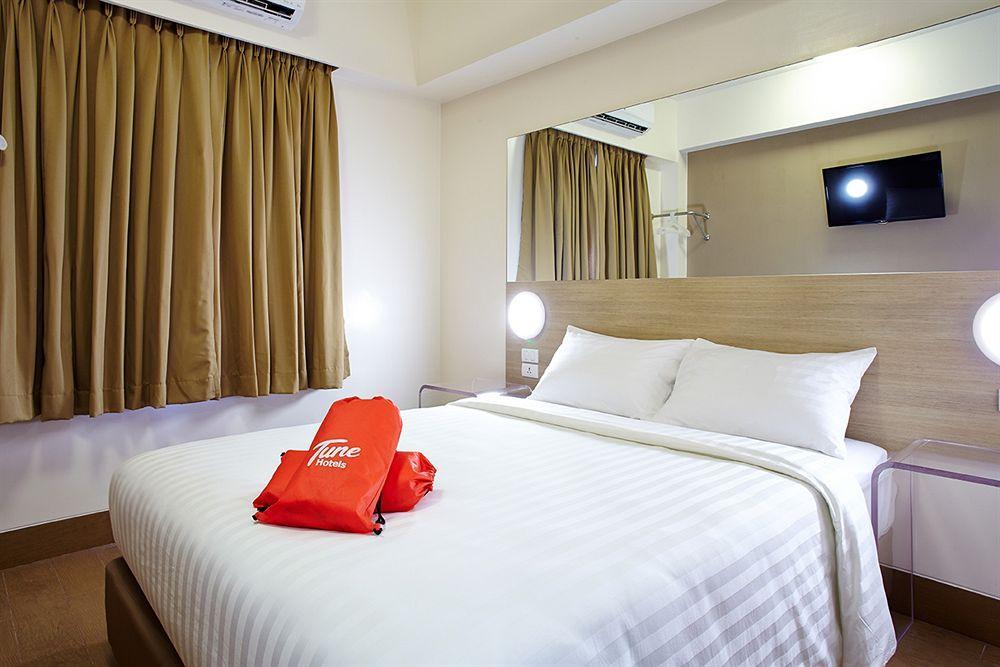 Red Planet Quezon City Timog Exterior photo